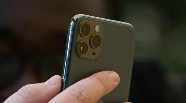 Výrobci telefonů iPhone zastavili výrobu v Indii…