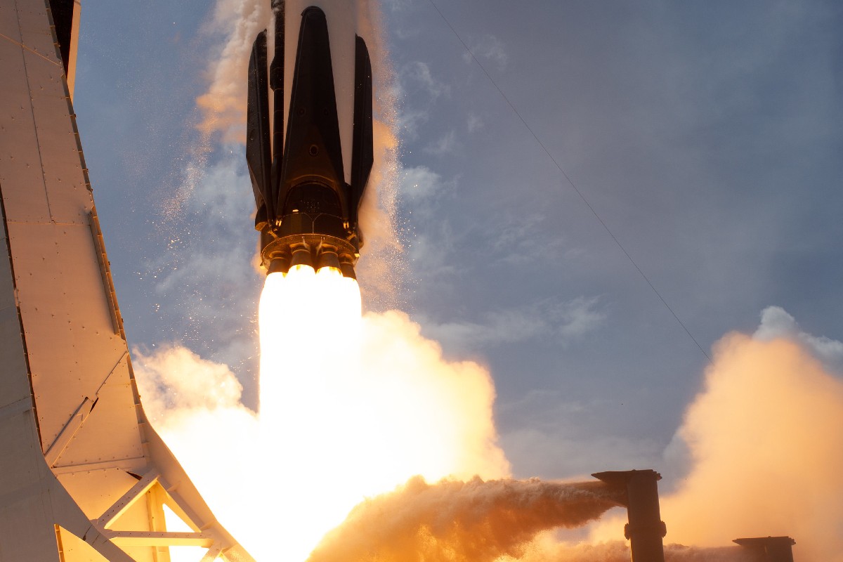Vyslalo do vesmíru Linux, NASA a SpaceX. Astronauti použili k oběžné dráze Falconu 9 verzi operačního systému.