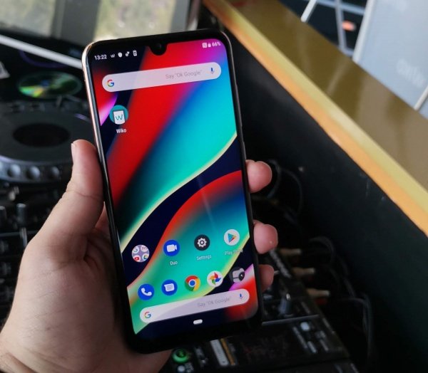 Obrázek - Wiko View 3 a View 3 Pro dorazí do Španělska: trojitý fotoaparát, mini zářez a baterie 4 000 mAh