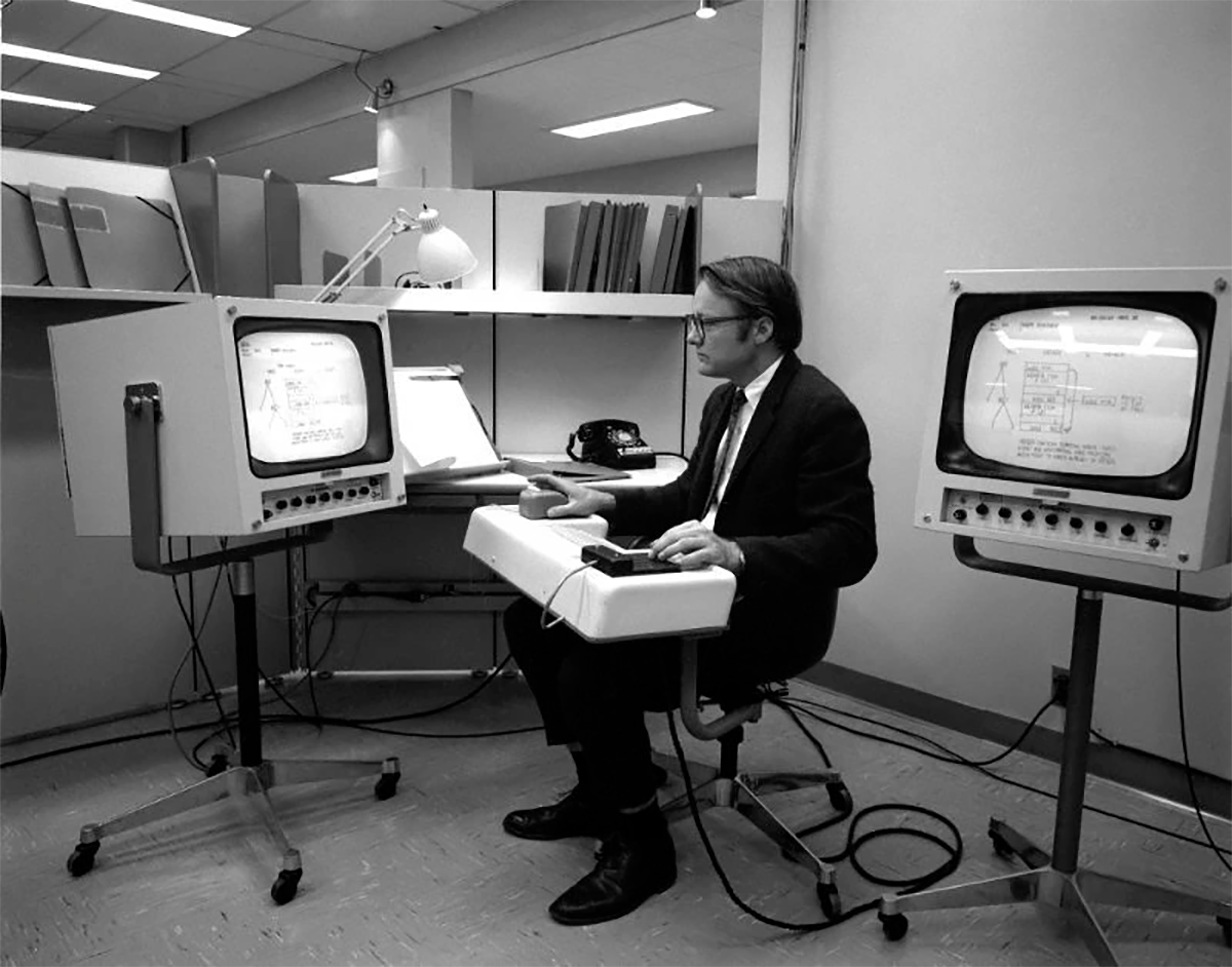 William English, spolutvůrce myši, umí v 91 letech Tento průkopník v počítačovém průmyslu společně vynalezl slavnou „myš“ v roce 1968.