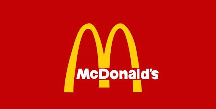 Zaměstnanec společnosti McDonald's se stává virálním fenoménem - zjistěte proč!