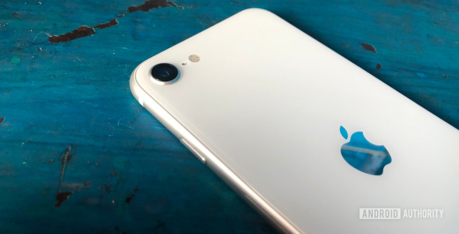 Zeptali jsme se vás, řekli jste nám: Kamera iPhone SE ... 7 Zeptali jsme se vás, řekli jste nám: Kamera iPhone SE ...