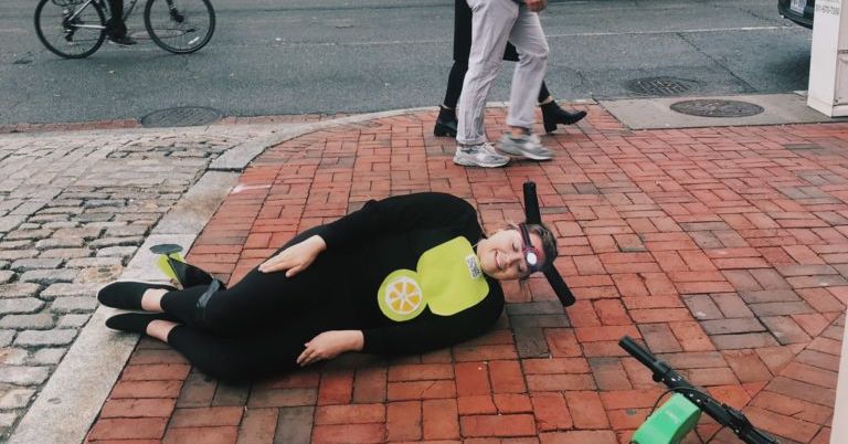 ‚Scooter e-skútr 'byl nejlepší halloweenský kostým roku 2019 1 ‚Scooter e-skútr 'byl nejlepší halloweenský kostým roku 2019