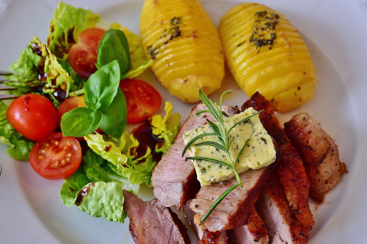 Kvetákový steak: 5 chutných receptů, které musíte vyzkoušet 3 kvetakovy steak
